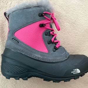 The North Face Fuchsia and Charcoal Boots - for Kids or Women